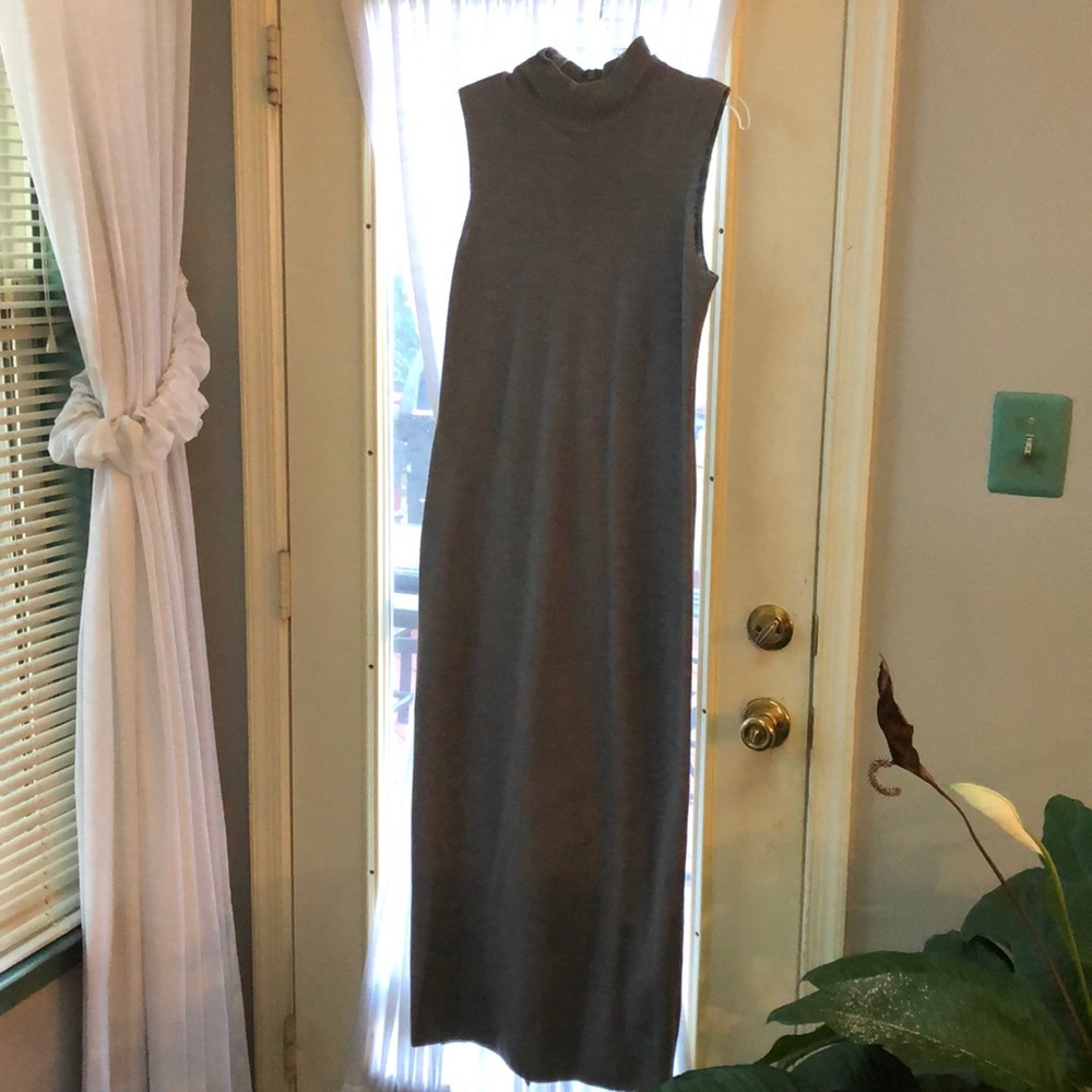 Suit - Picture 2 of 3
